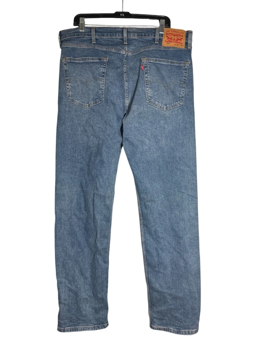 Levi’s 505 Straight Leg Jeans Medium Blue Wash Men’s size 38 x 34 Regular Fit